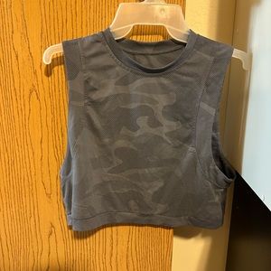 Gray workout top. Mesh material